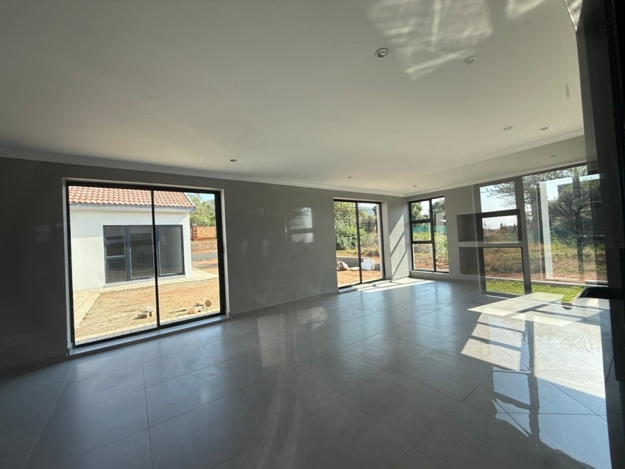 4 Bedroom Property for Sale in Buffelspoort Eco Estate North West